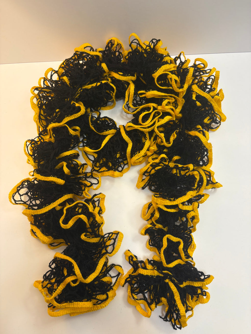 Stinger Ruffle Scarf